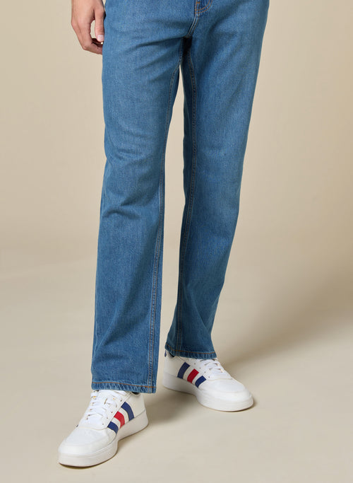 The Essential Denim – Comfort Fit Jeans